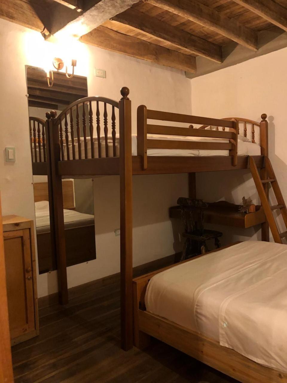 Amuya Hostel Chiquinquirá Eksteriør bilde
